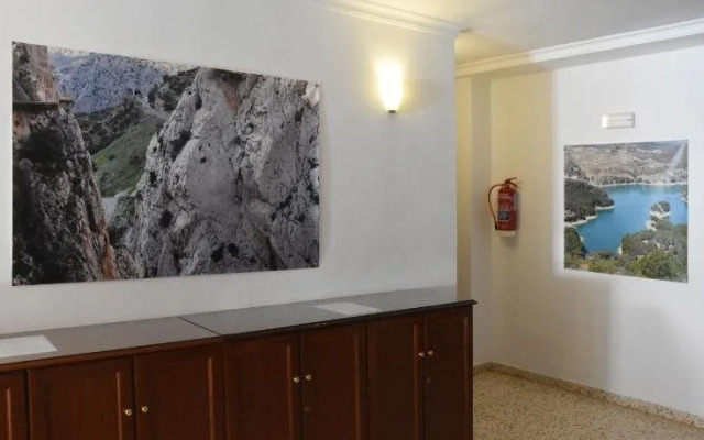 Hostal restaurante el cruce