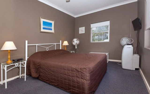Quarterdeck, Unit 5/12 Magnus Street