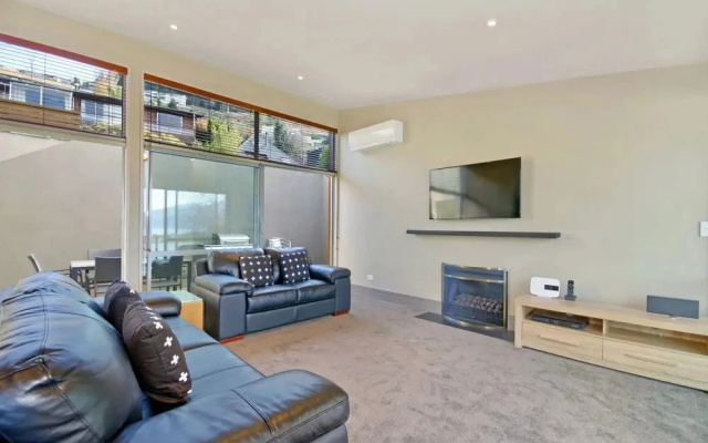 Campbell's on Earnslaw B&B