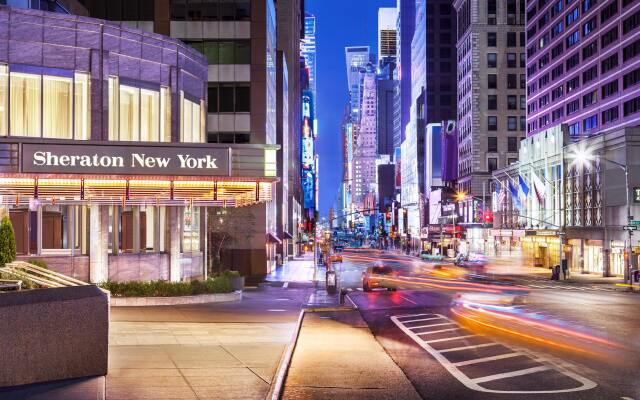 Отель Sheraton New York Times Square вид на фасад