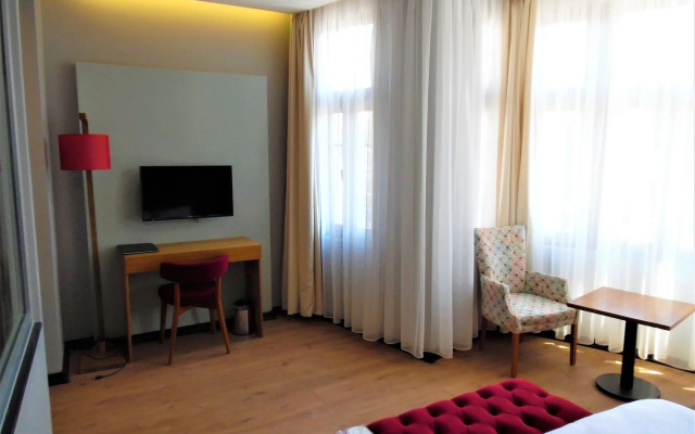 Vvr Hotel