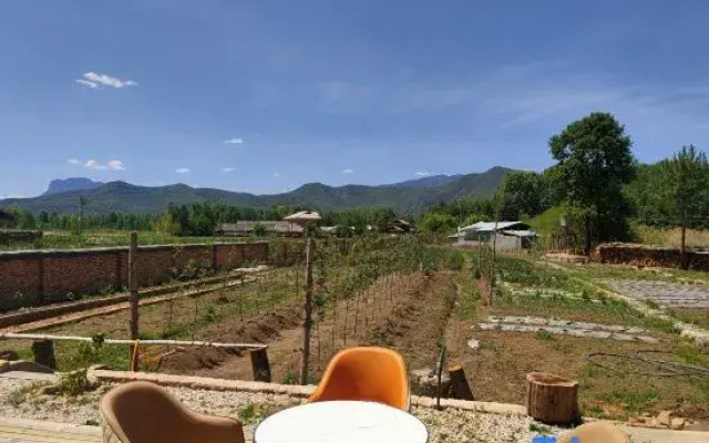 Xingchen Mountain View Courtyard of Lugu Lake