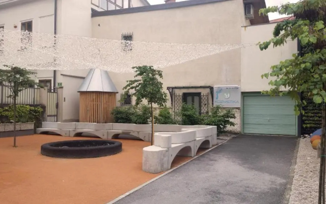 Jager Apartments