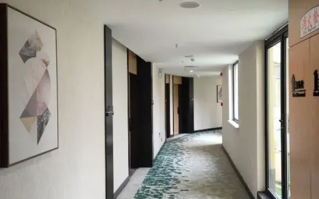 GreenTree Hotel (Huoqiu Antan Huafu store)
