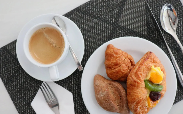 Admiral Suites Executive Serviced Apartment
