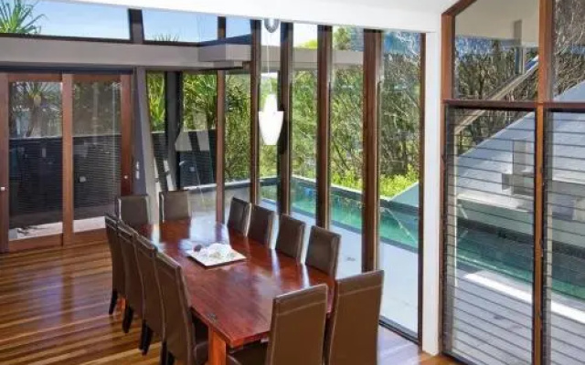 3 Kiamba Court