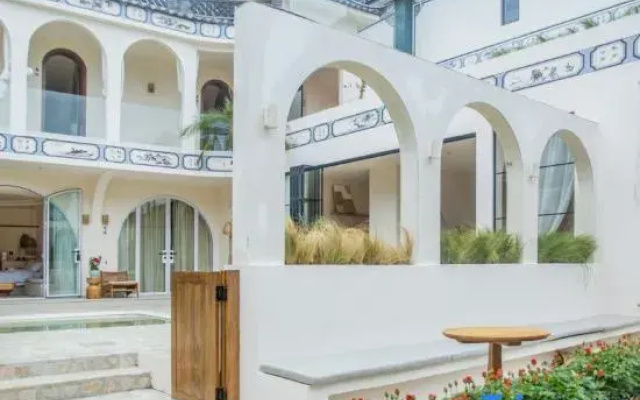 Er yuegui sea moon-view holiday house