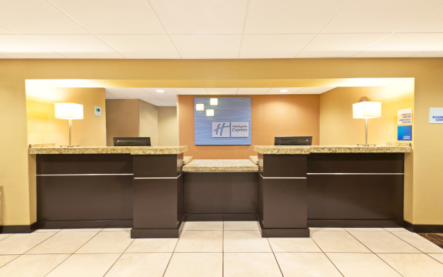 Holiday Inn Express Hotel & Suites Colby