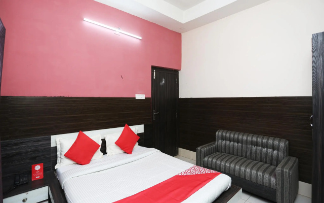 OYO 28174 Hotel Sai Krupa