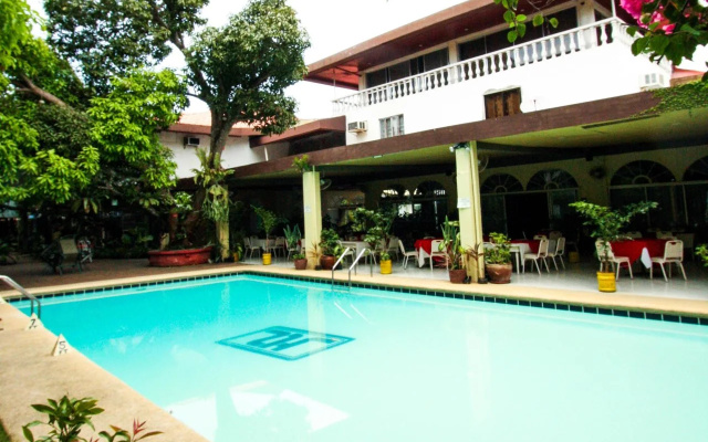 Bohol La Roca Hotel