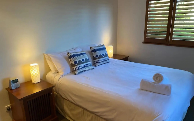 Kalimna 2 Picture Point Crescent 35