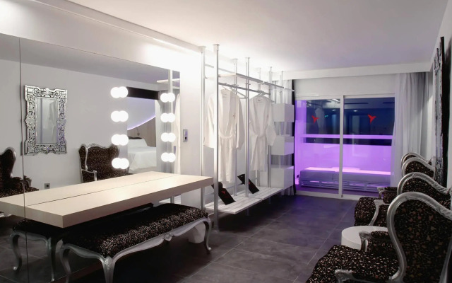 Ushuaia Ibiza Beach Hotel - Adults Only
