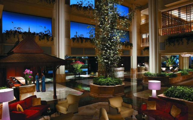 Shangri La Hotel Bangkok Serviced Apartments