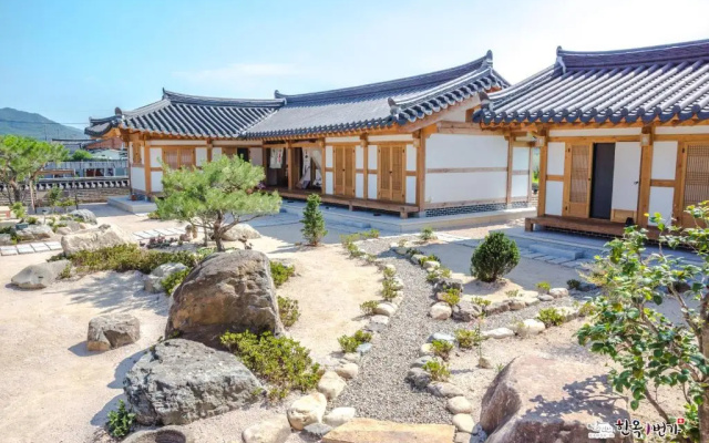 Hanok 1st Street