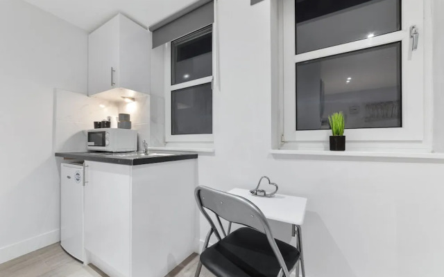 Serviced Ensuite Room Crystal Palace London Se20