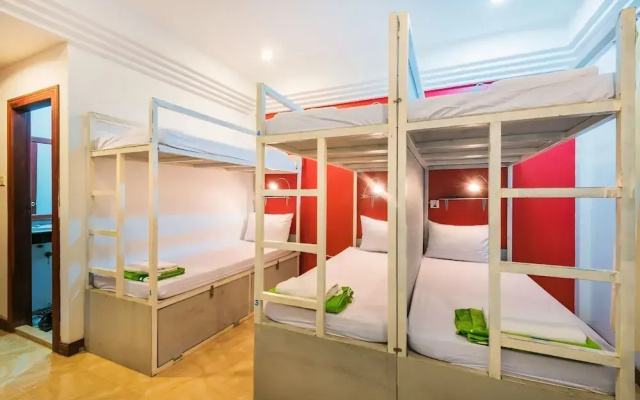 VPlus Hotel