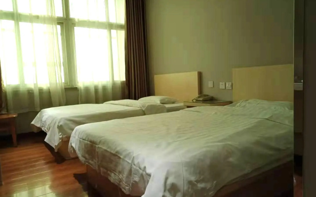 Super 8 Hotel Gu'an Bus Station
