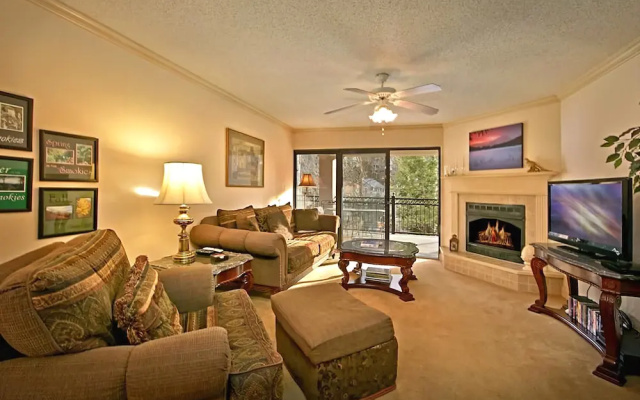 Riverfront Relaxation 2 Bedroom Home