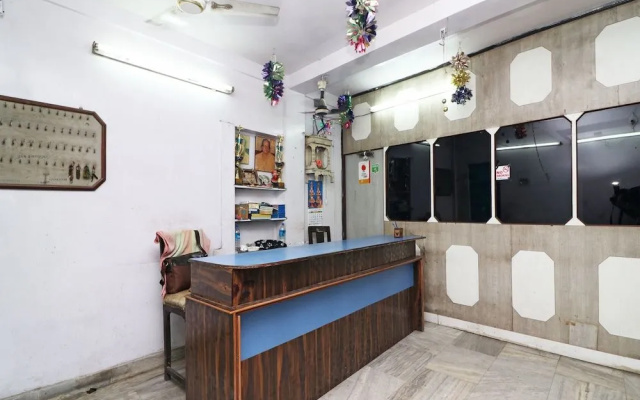 OYO 10470 hollywood hotels and resorts