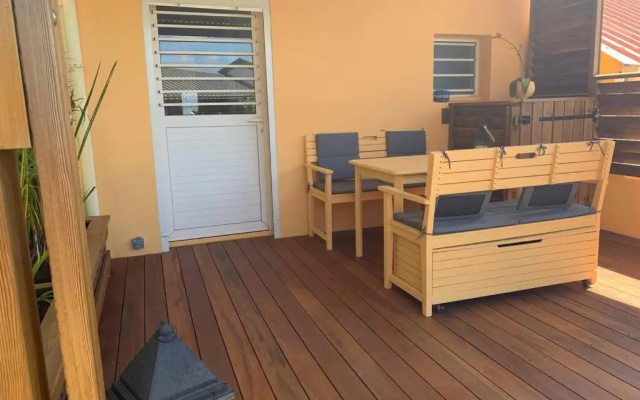 DOMENJOD T1 avec terrasse et jardinet