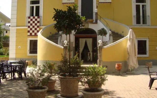 LAntica Corte di Villa Rainone