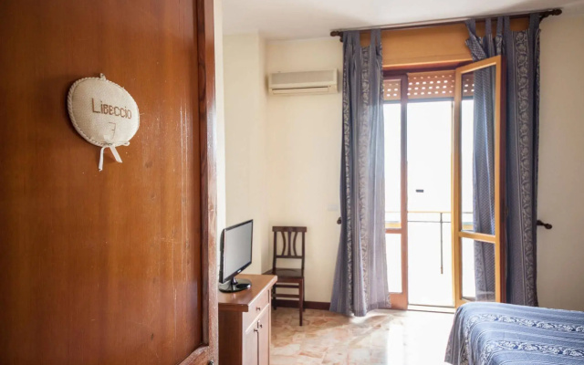 OrtigiaSeaView Bed & Breakfast
