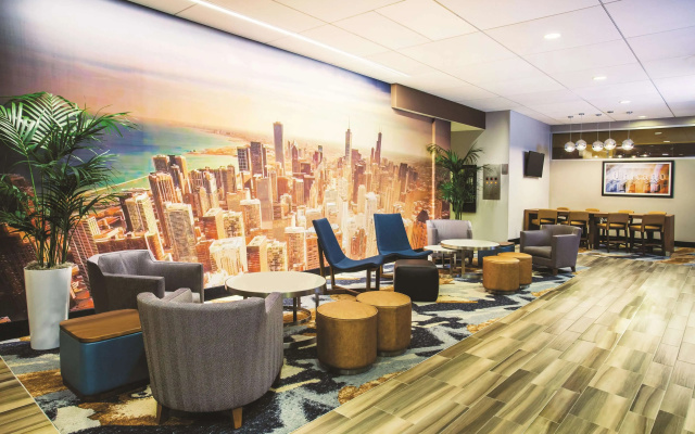 La Quinta Inn & Suites by Wyndham Chicago Downtown