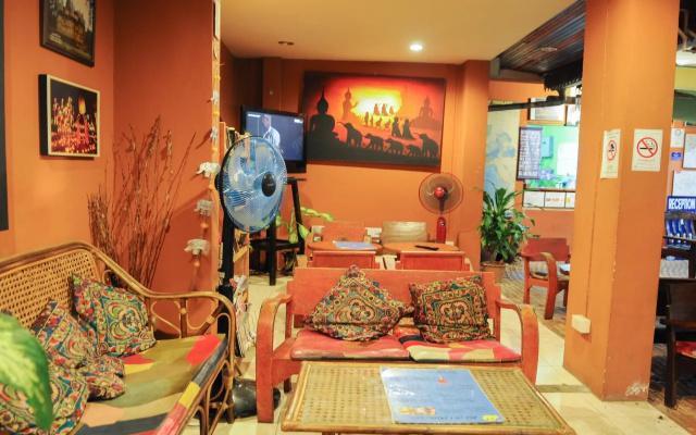 All In 1 Guesthouse Chiang Mai