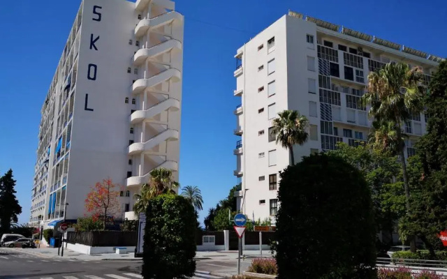 Skol 911A by Completely Marbella
