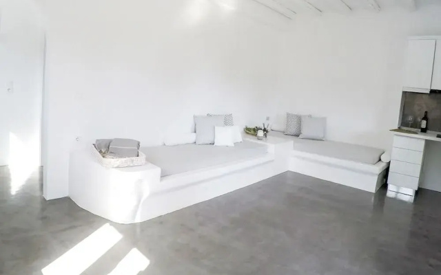 OW Andros - Luxury Suites