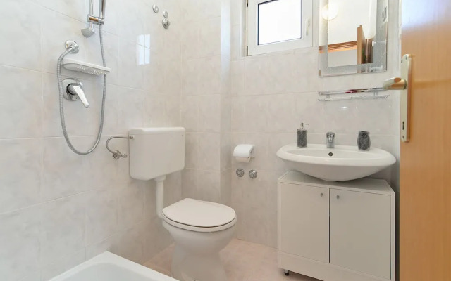 Apartments Emil 596