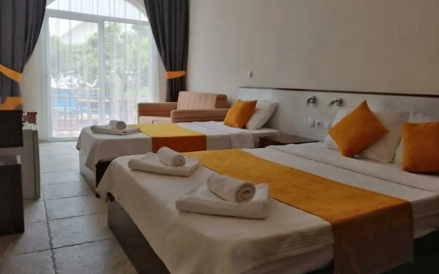 Yahsi Beach Hotel