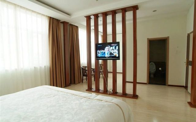 Changbai Mountain Spring Holiday Hotel
