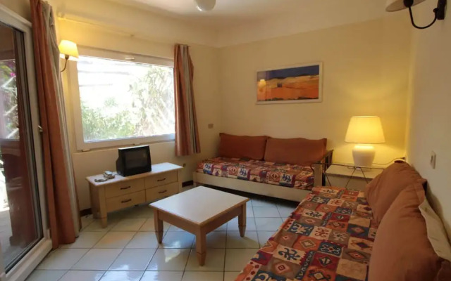 Home in Sardinia Near Spiaggia Li Canneddi