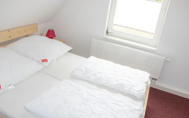 Lovely Apartment in Breitenbrunn With Shared Sauna
