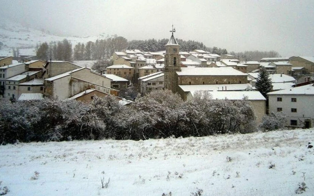 Apartment With one Bedroom in Guadalaviar, With Wonderful Mountain Vie