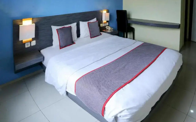 Super OYO Townhouse OAK Hotel Fiducia Pondok Gede