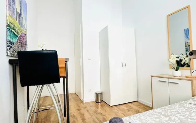 5BR Apartment Near Matzleinsdorfer