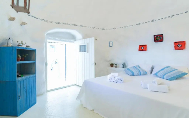 Leuca Cliff Houses by WowHomes
