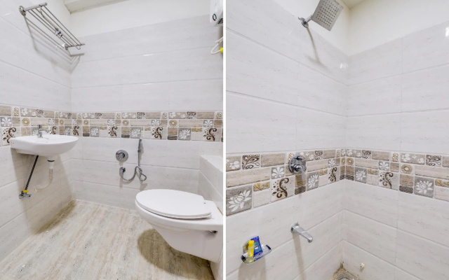 OYO VAD159 Hotel Grand