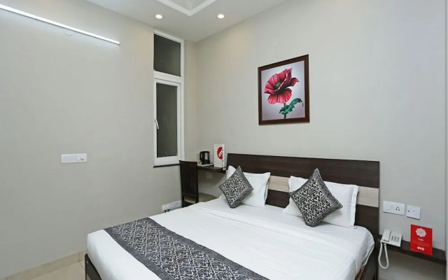 Capital O 17150 Hotel Silver Royal