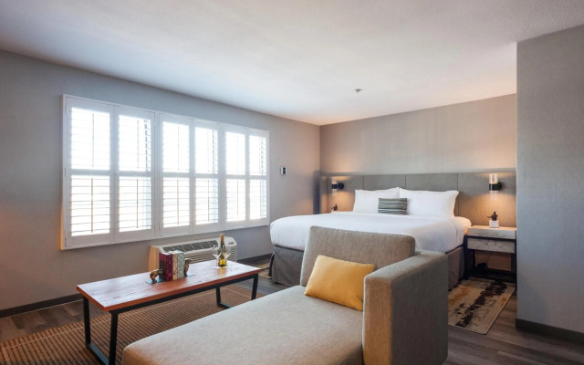 Hotel Indigo Napa Valley by IHG