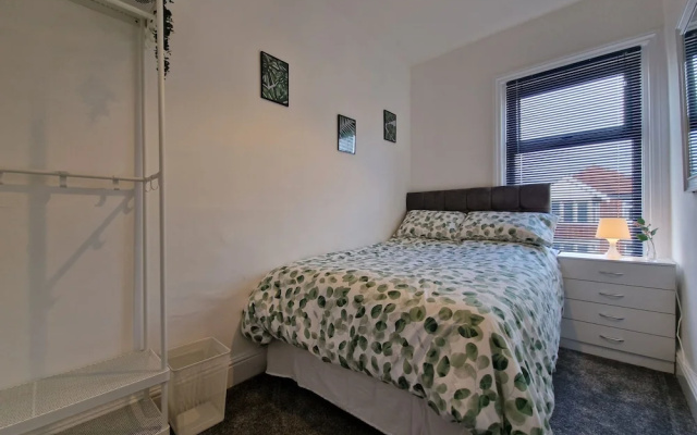 Dysa Abbey House