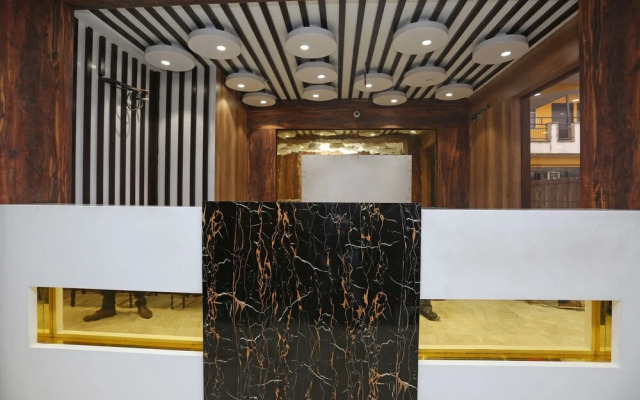 Hotel Samrat BY OYO Rooms