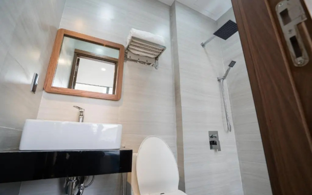 Santini Hotel