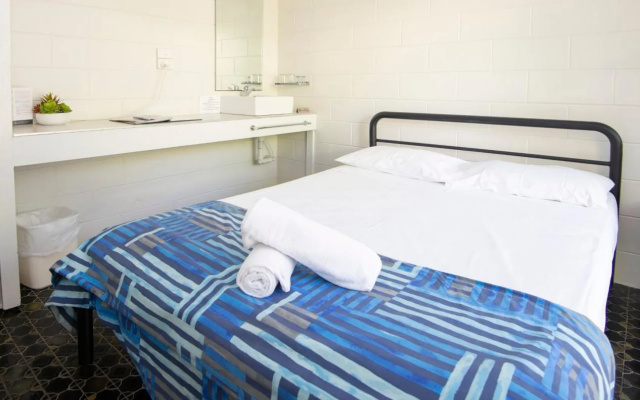 Cstay Motel