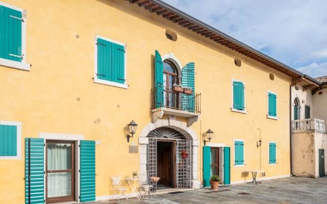 Отель Residenza Napoleone Риволи-Веронезе вид на фасад