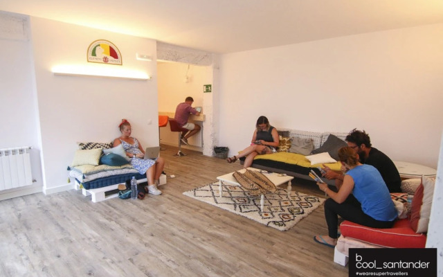 Enjoy Santander - Hostel