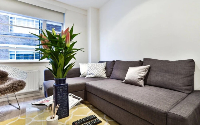 Chelsea Central Luxury Double Bedroom Apartment