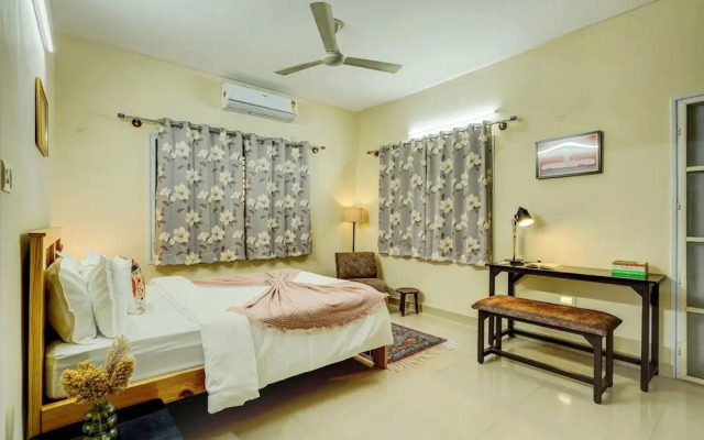Alaya Stays Saffron Breeze Apartment